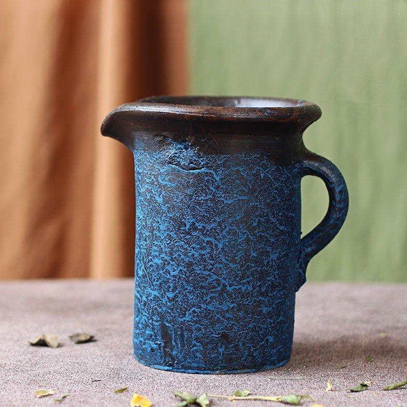 Ceramic Old Vases In The Living Room With Dried Flowers - Unique